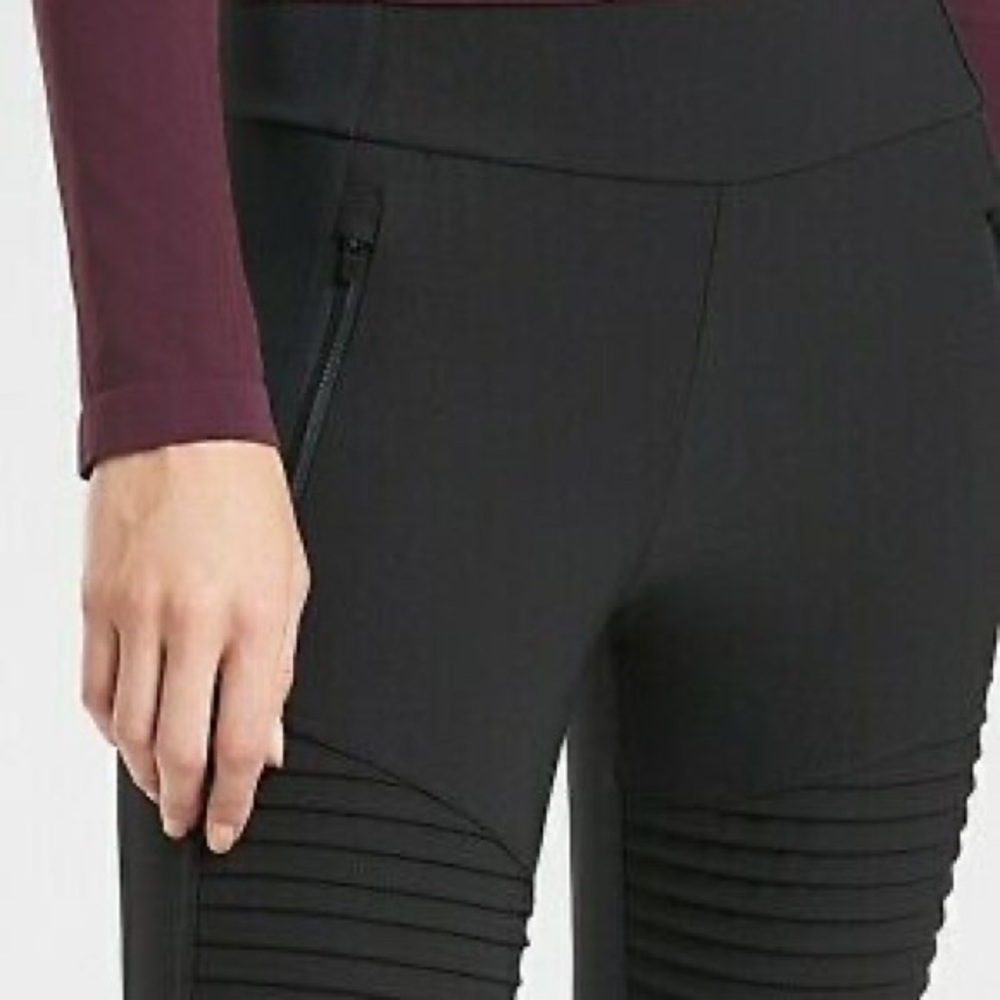NWOT Athleta Headlands Hybrid MOTO TIGHT.